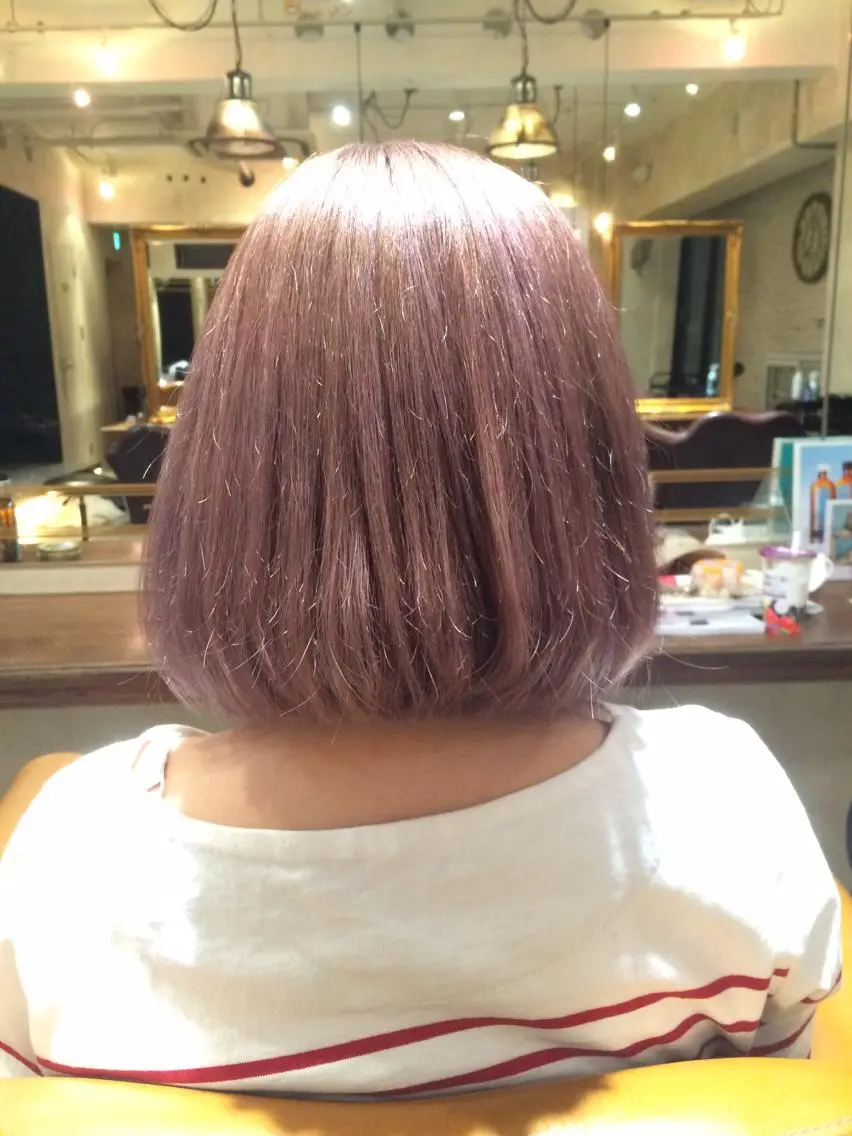 ショート カラー ベージュカラー ダブルカラー ピンクカラー ピンクベージュ サロンドミルク 原宿のヘアスタイル