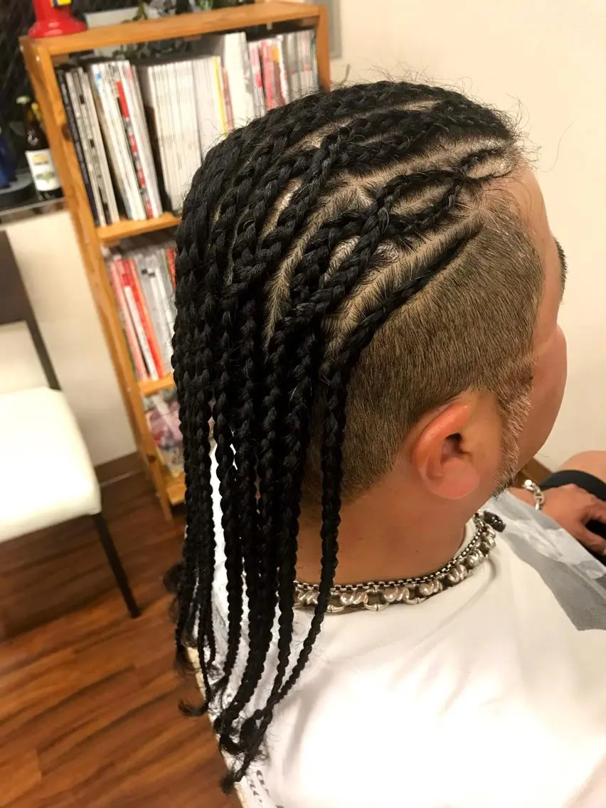 セミロング ✨コーンロウ✨ 本田さゃかのヘアスタイル