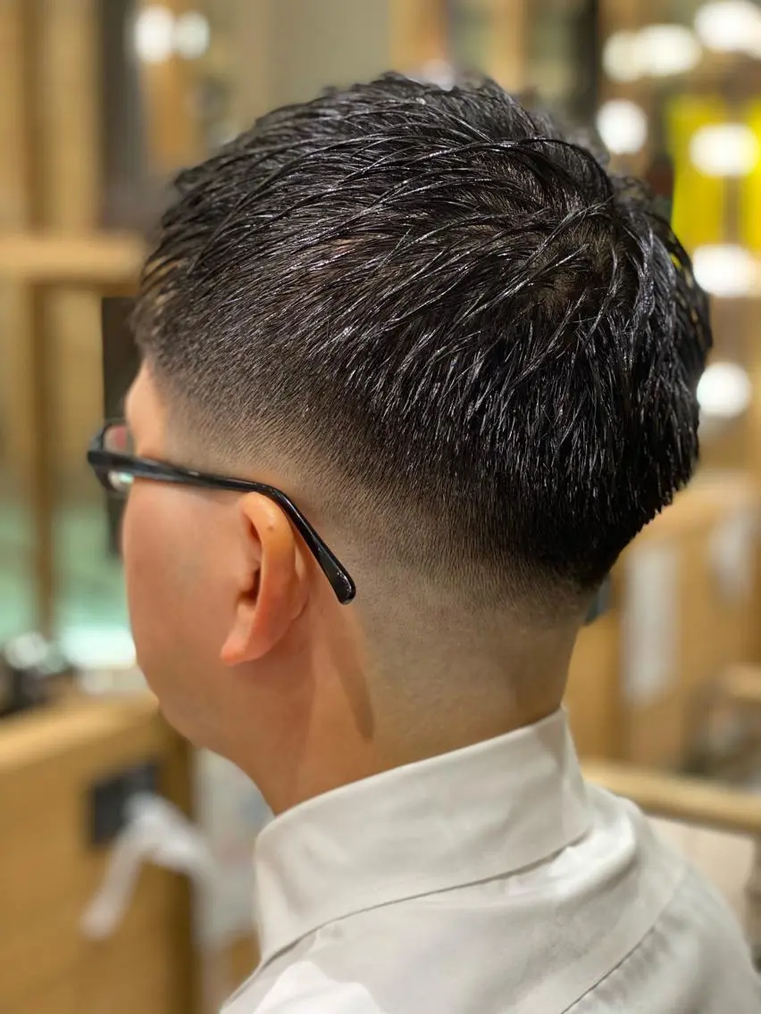 ショート メンズ ビジネス フェードカット unopulir 景山 凌のヘアスタイル