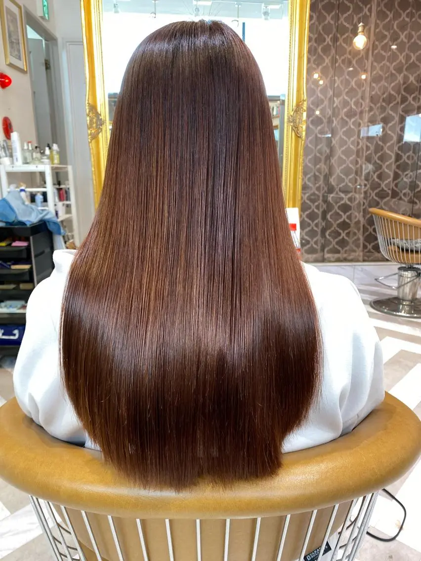 セミロング カラー カット ヘアカラー 縮毛矯正 トリートメント レイヤーカット /透明感カラー西田のヘアスタイル