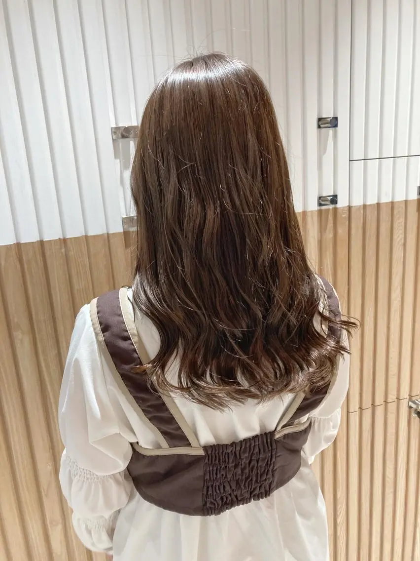 セミロング カラー アッシュ ブリーチ 透明感カラー デザインカラー グレージュ カット ヘアカラー トリートメント ボブ/ハイトーン 福生Radix 下田のヘアスタイル