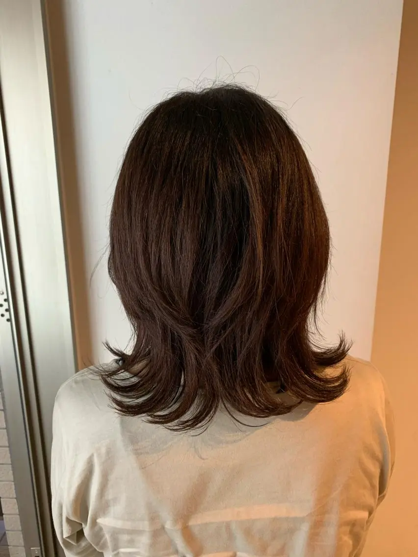 ミディアム カラー カット ヘアカラー トリートメント うしだ かおるのヘアスタイル