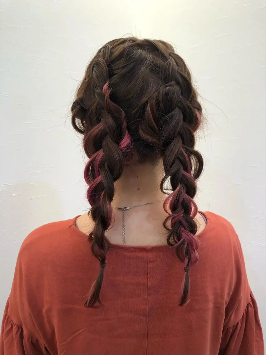 ヘアアレンジ ツノガイ エリのヘアスタイル