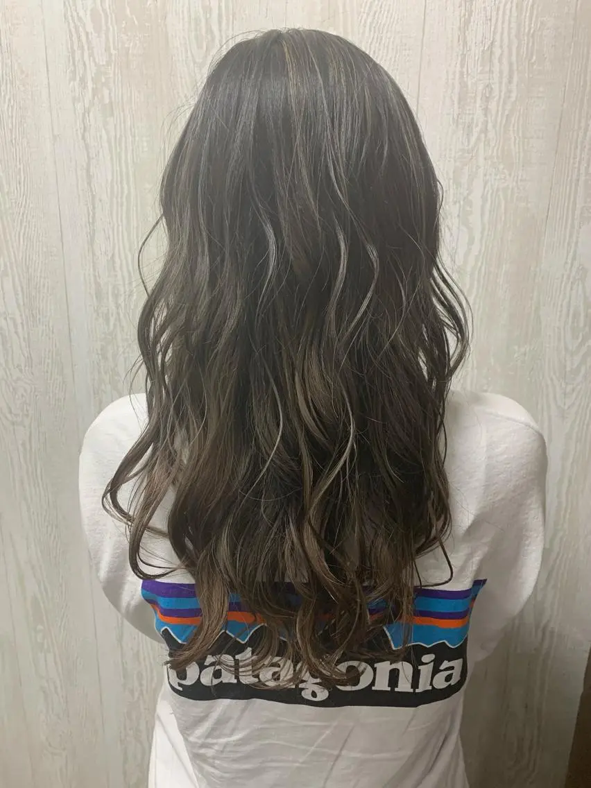 セミロング TELAHAIR 髪質改善特化型サロンのヘアスタイル