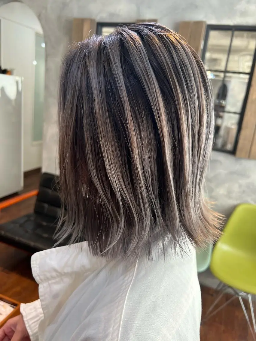 ミディアム 外国人風カラー ハイライト レイヤーカット インナーカラー🦔 🐾KEISUKEのヘアスタイル