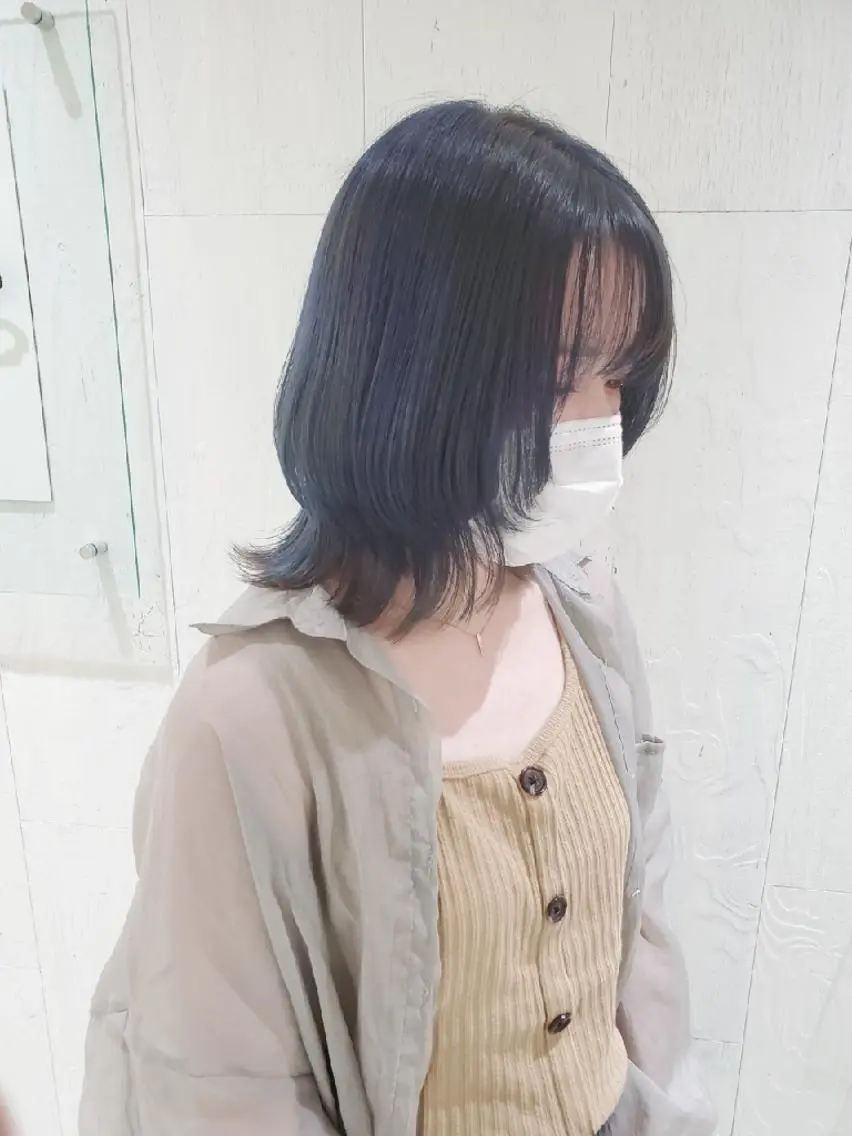 ミディアム カラー ブルーカラー ウルフカット ヘアカラー トリートメント レイヤーカット/ ウルフカット/大橋 のヘアスタイル