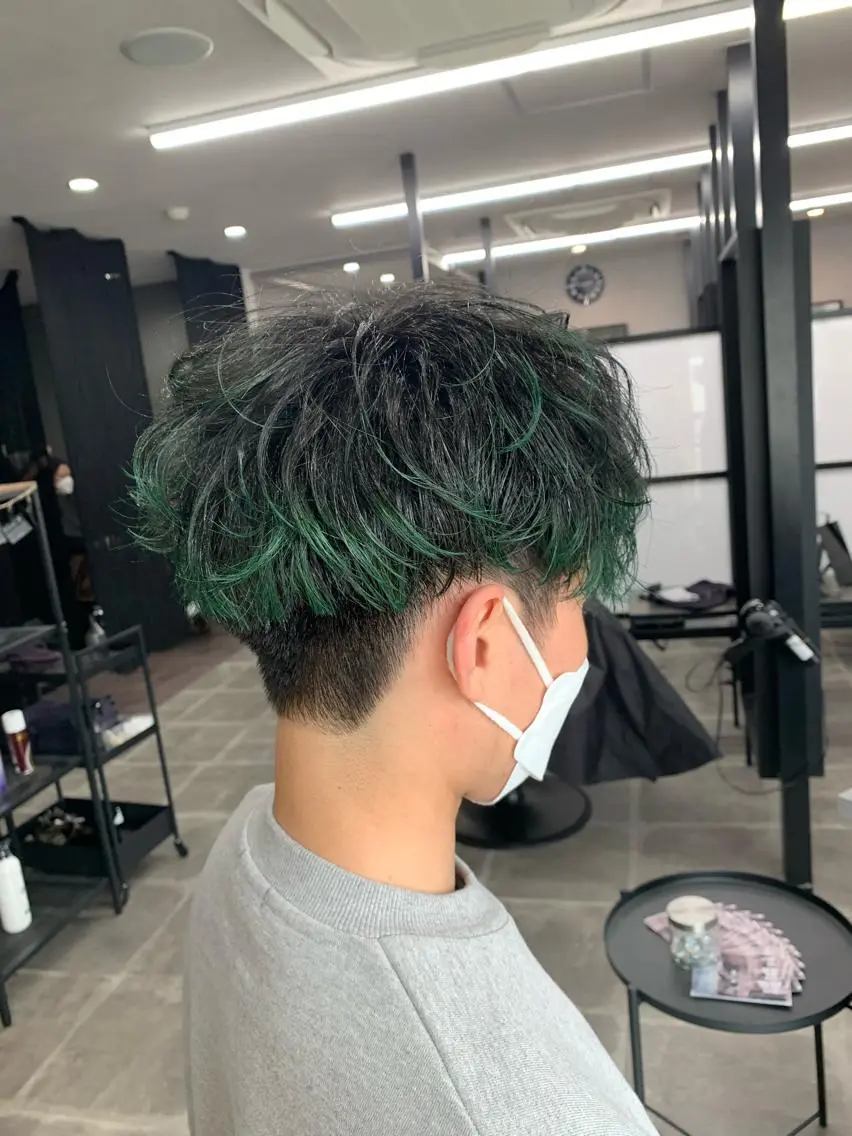 ショート カラー メンズ カット ヘアカラー 菊地 旬のヘアスタイル