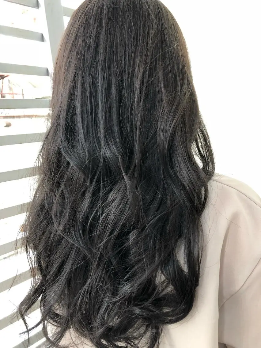 ロング カラー アッシュ 丸(マル) ／ショートボブのヘアスタイル