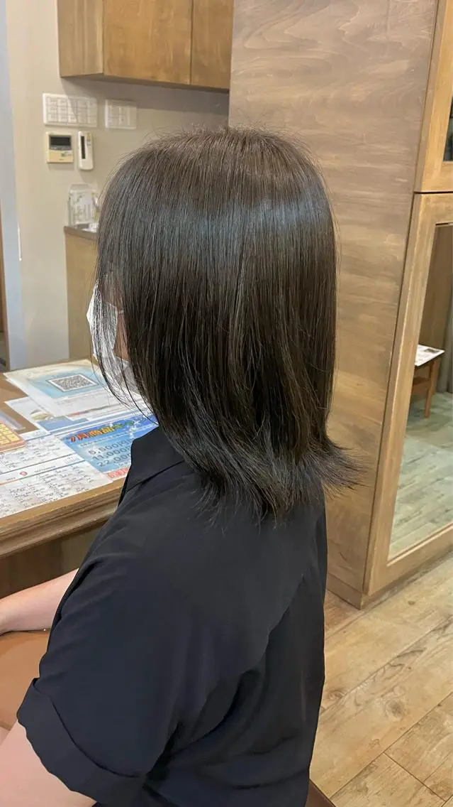 ミディアム アッシュ アッシュブラウン 栗林 姫花のヘアスタイル