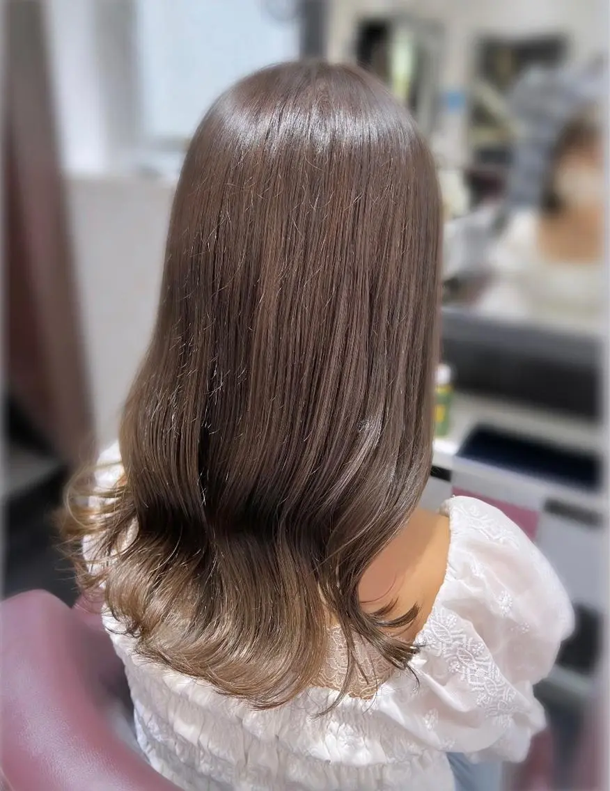 ロング カラー ベージュカラー グレージュ オリーブベージュ オリーブカラー オリーブグレージュ カット ヘアカラー トリートメント 艶髪 ♡Tomiyaのヘアスタイル