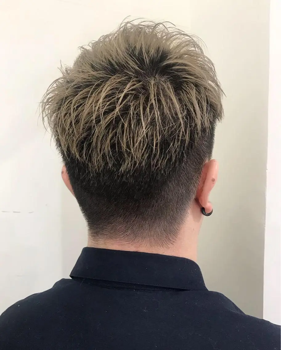 ショート カラー メンズ縮毛矯正 細谷碧海のヘアスタイル