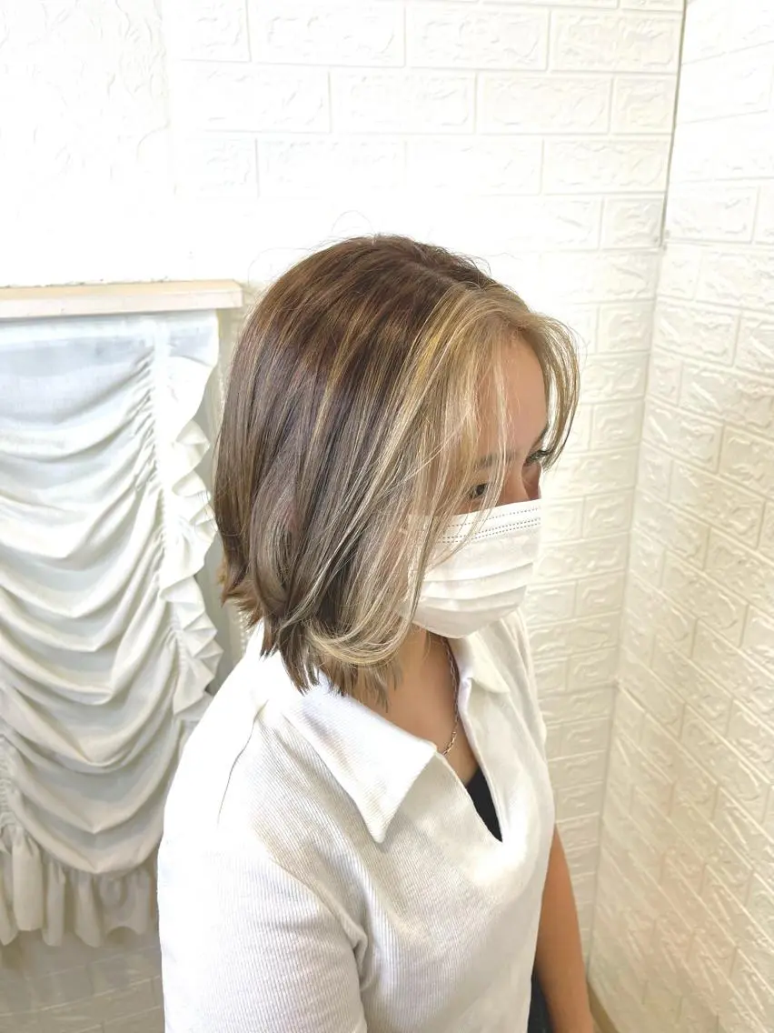 ミディアム カラー カット ヘアカラー トリートメント 六反 仁哉のヘアスタイル