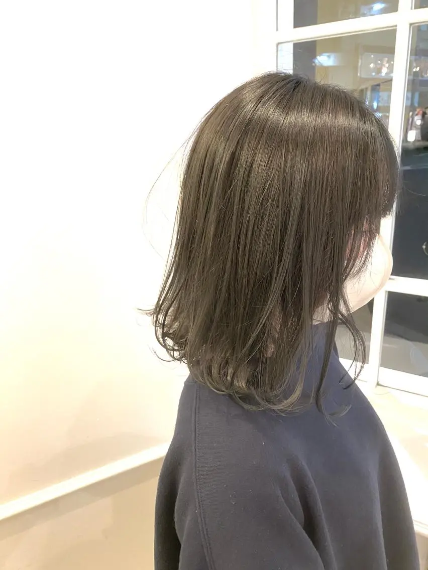 ミディアム カラー ブルーカラー ブルージュ カット ヘアカラー トリートメント 谷合 貴志のヘアスタイル
