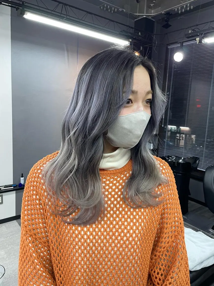 カラー バレイヤージュ グラデーションカラー ハイライトカラー オノ アカネのヘアスタイル