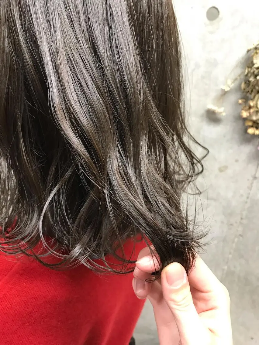 ミディアム カラー ヘアアレンジ アッシュ ベージュカラー Satsuki ✂︎♡のヘアスタイル