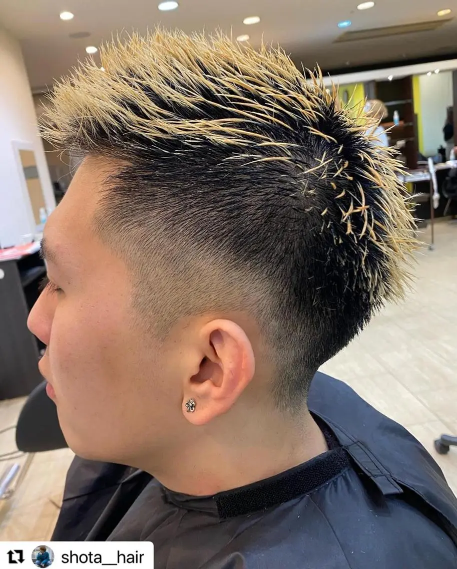 ミディアム カラー メンズ メンズブリーチ フェードカット 学生（メンズ向け） ブリーチ 学生 🩷Eny terrace🩷のヘアスタイル