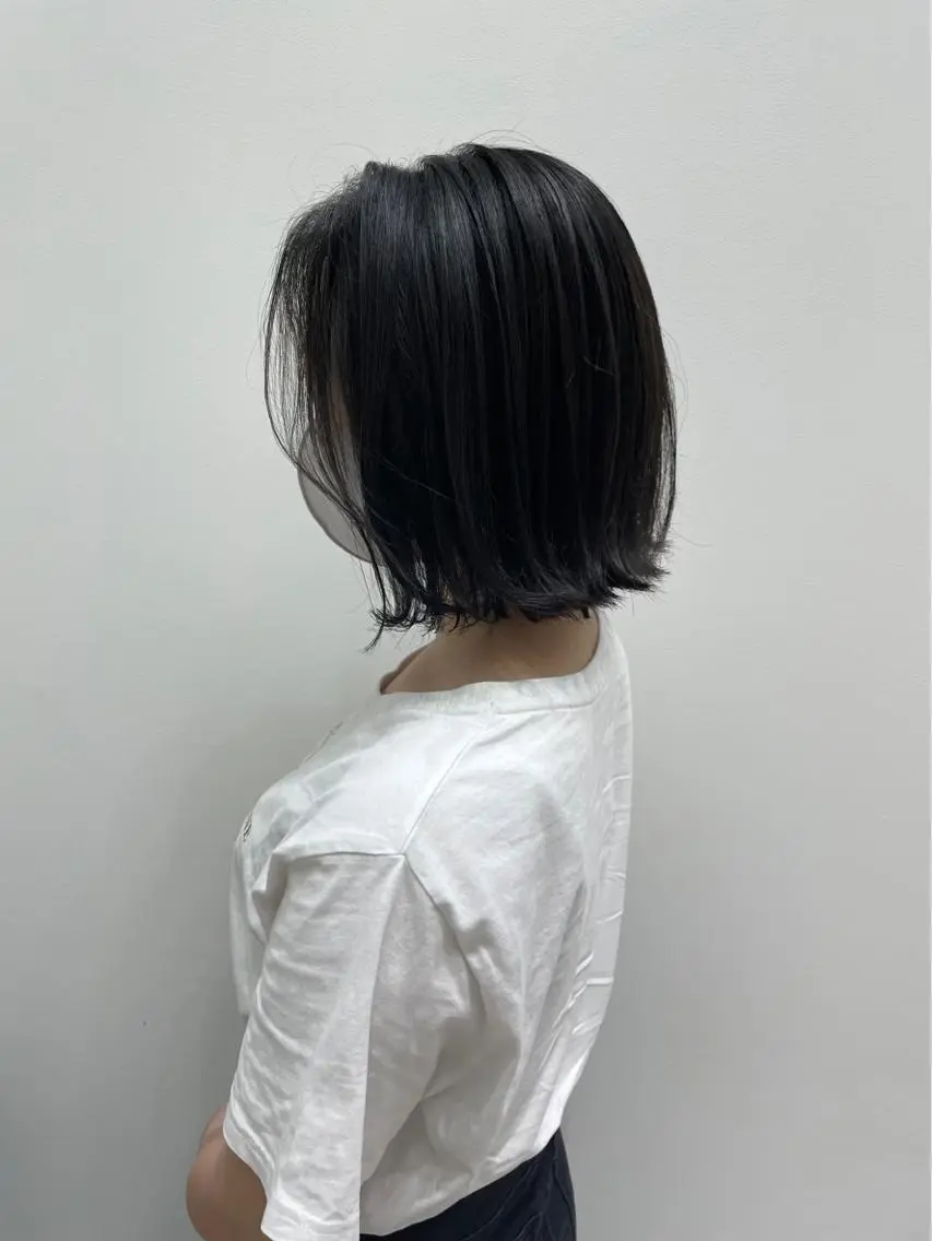 カラー アッシュ アッシュグレー 透明感カラー 河野いずみ レイヤー/ボブ 🤍のヘアスタイル