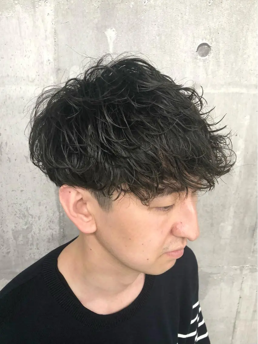 メンズ カット パーマ トリートメント ショート、韓国メンズ ヘアのかつらぎのヘアスタイル