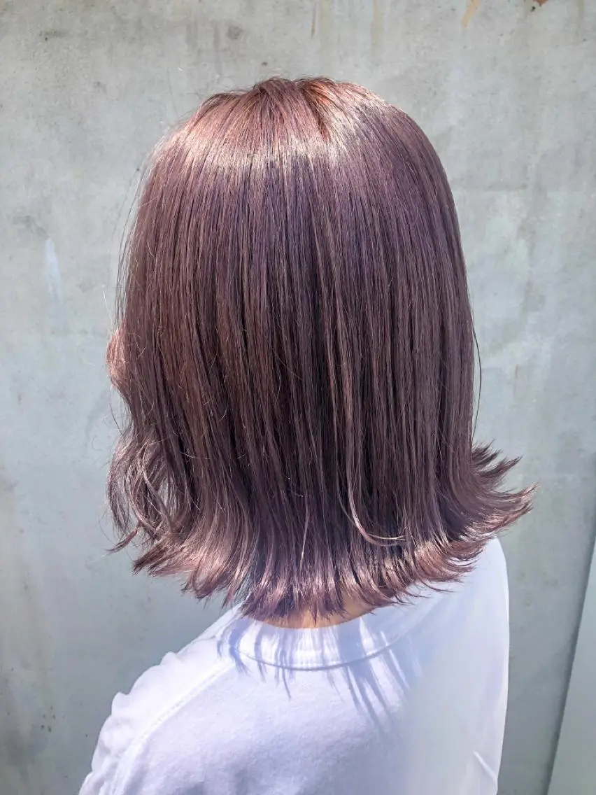 ミディアム カラー ベージュカラー ブリーチ パープルカラー ヘアカラー 佐藤 美聡のヘアスタイル