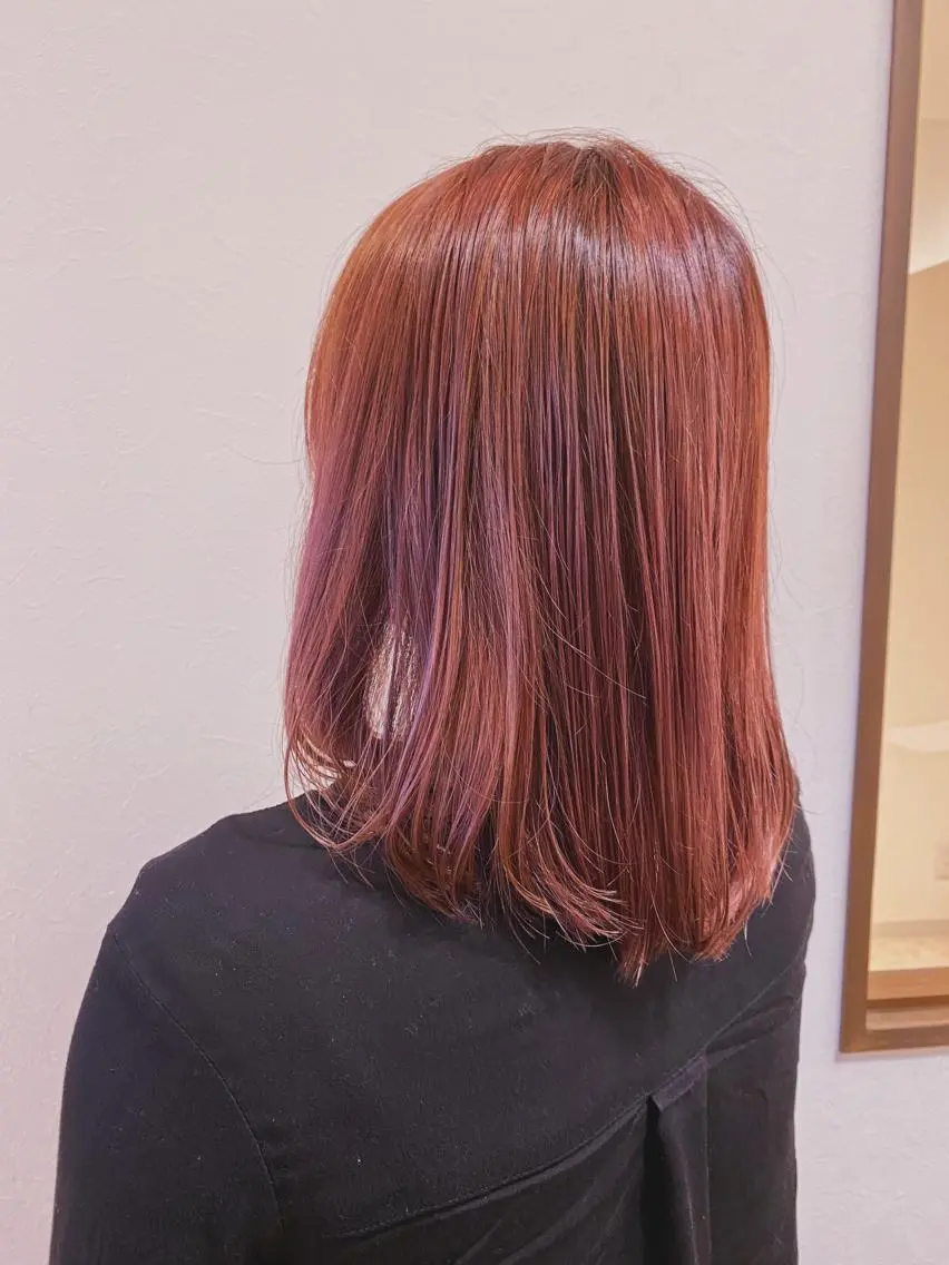 ミディアム 岡本 真実のヘアスタイル