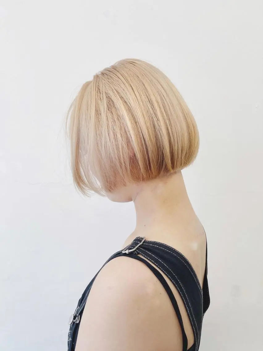 ショート カラー ボブ 特別モデル価格 タカシマイッセイのヘアスタイル