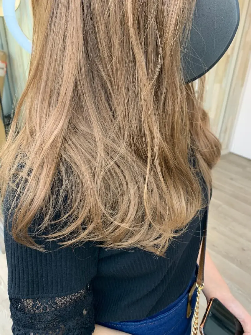 セミロング カラー ベージュカラー ブリーチ ブリーチなしカラー 縮毛矯正×髪質改善 店長　DAITOのヘアスタイル