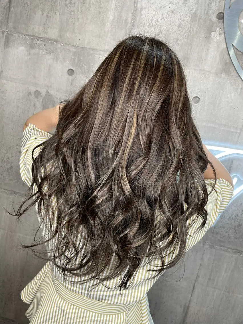 ロング カラー パーマ ヘアアレンジ メンズ キッズ ネイル マツエク・マツパ シールエクステ メンズバレイヤージュ メンズハイライト メンズインナーカラー メンズ韓国風 北千住10分 肥高　壮汰のヘアスタイル