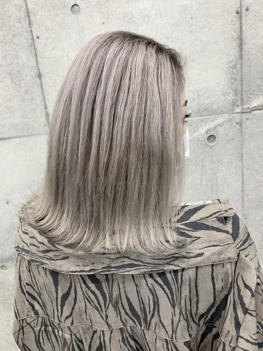 ミディアム カット ヘアカラー トリートメント 山田 絵里菜のヘアスタイル
