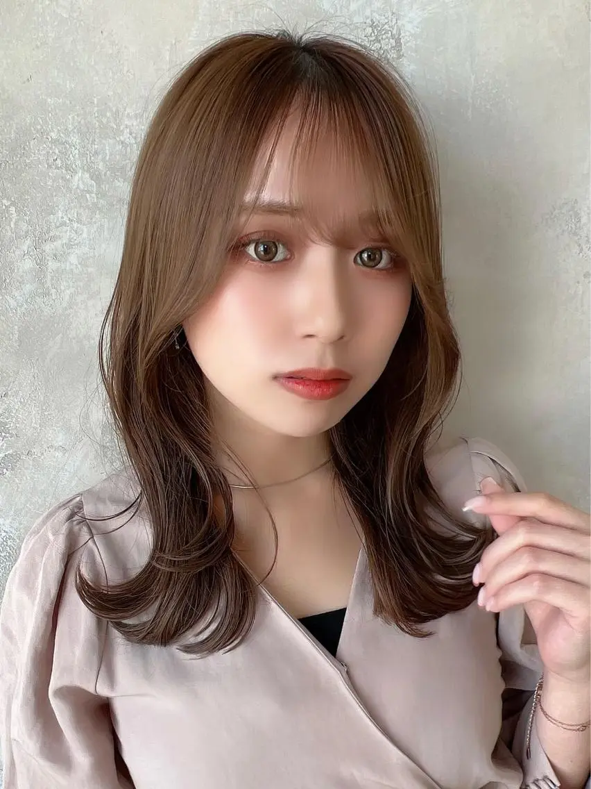 セミロング カラー ベージュカラー ブラウンカラー くびれヘア 髪質改善 縮毛矯正 🧡くびれヘア/前髪 顔周り🧡久原結衣のヘアスタイル