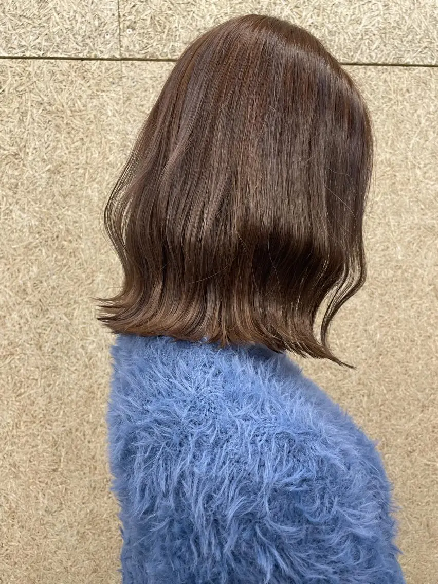 ミディアム 韓国風レイヤー ハイトーンRYOTAのヘアスタイル