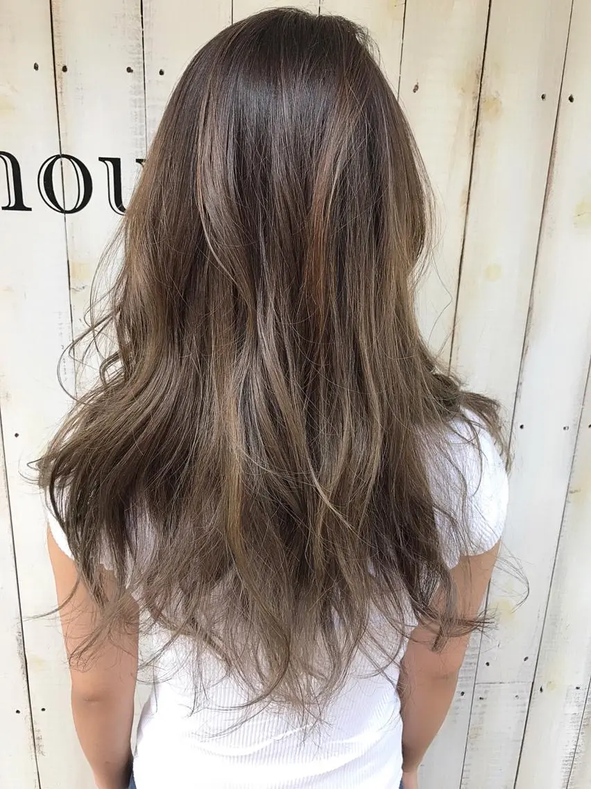ロング カラー ダブルカラー グレージュ ハイライトカラー ハイライト Eimi エイミのヘアスタイル
