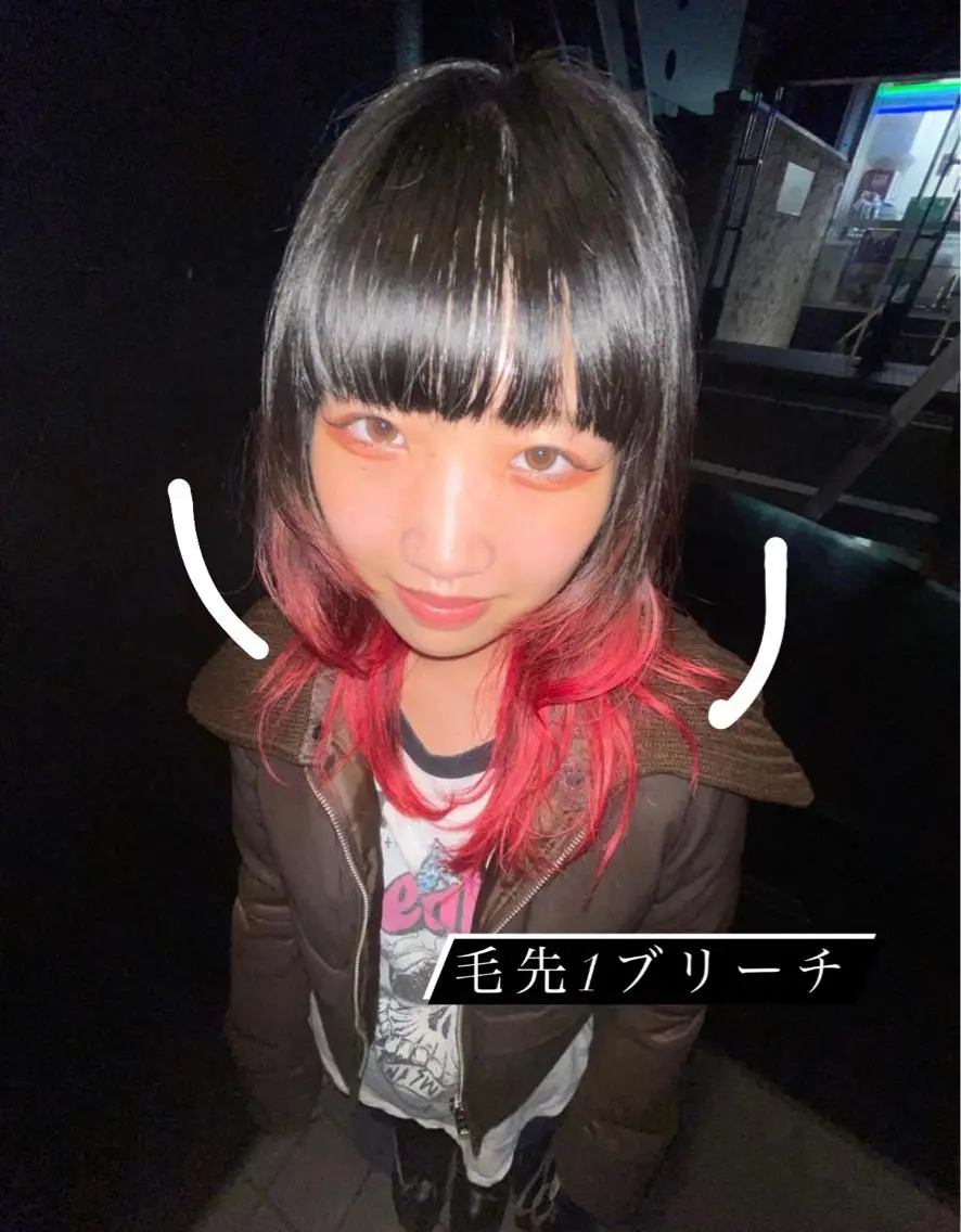 セミロング カラー セミロングパーマ バレイヤージュ ブリーチ ケアブリーチ デザインカラー スパイラルパーマ 🌐hina⭐️のヘアスタイル