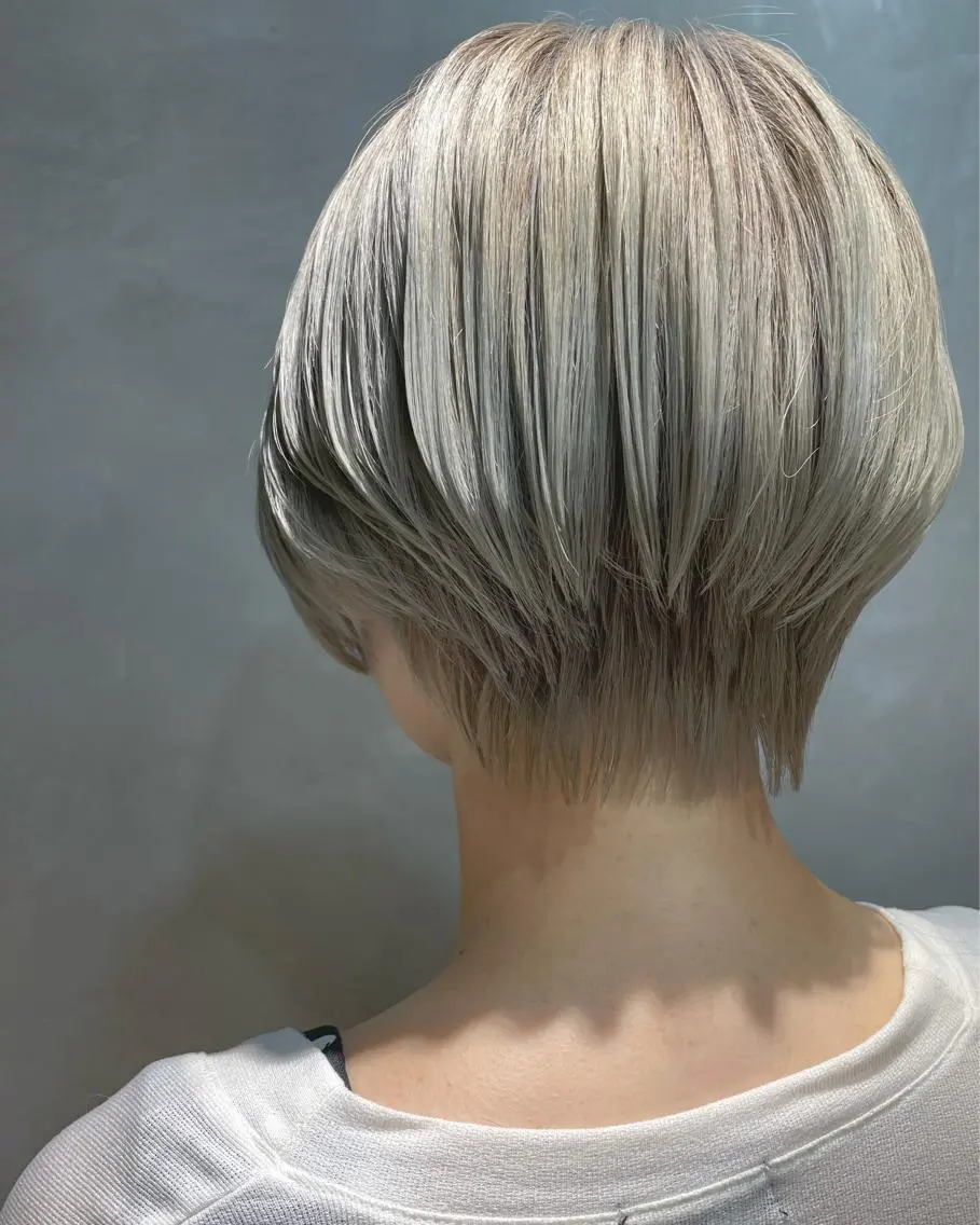 ショート カラー ベージュカラー くびれヘア ショートヘア sugino katsuyaのヘアスタイル