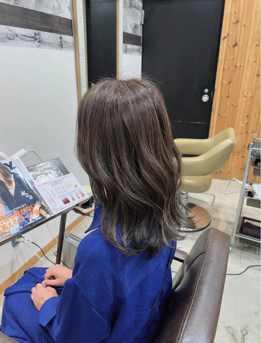 セミロング カラー ヘアアレンジ キッズ バレイヤージュ ブリーチ ケアブリーチ 透明感カラー デザインカラー カット ヘアカラー トリートメント 五反田 美容院☆張 明星☆韓国ヘアのヘアスタイル