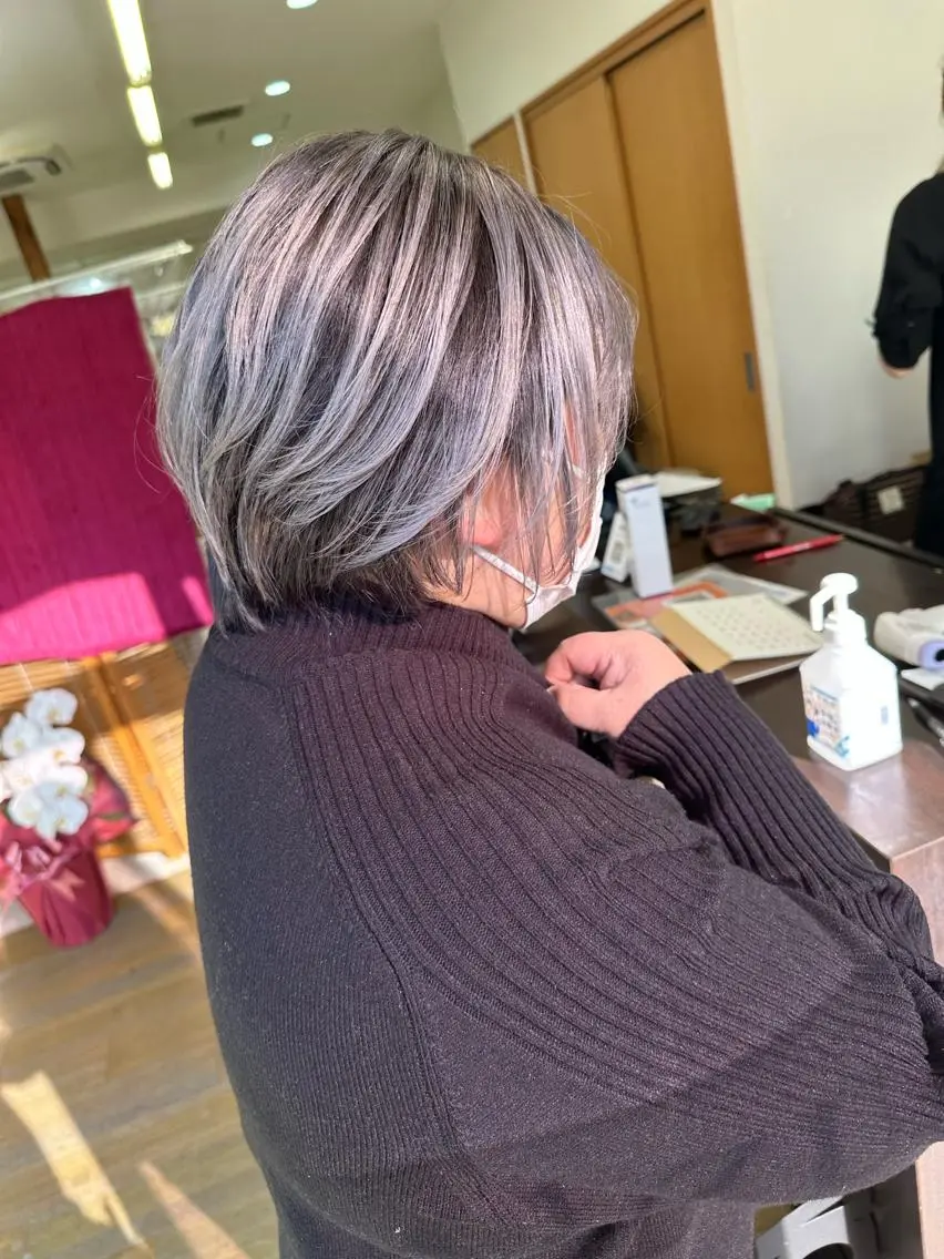 ショート カラー バレイヤージュ レイヤーカット ヘアカラー トリートメント ブリーチカラー🫧 森　凪沙のヘアスタイル