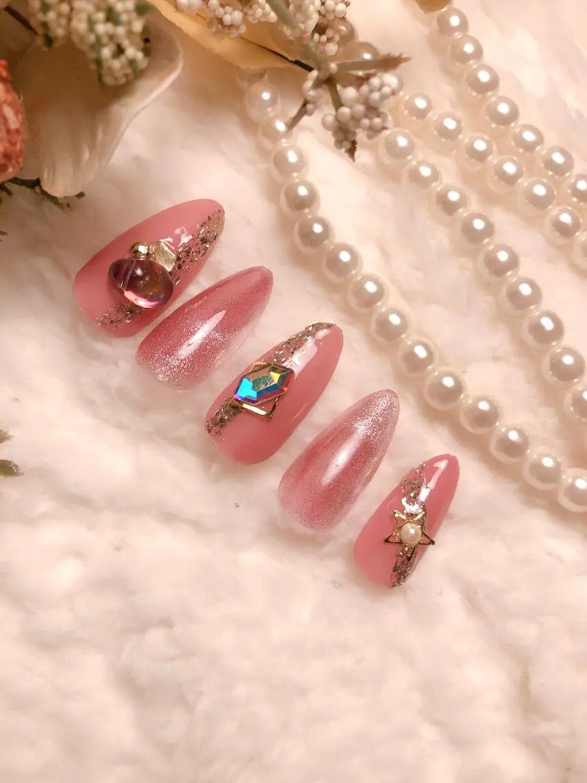 ネイル マグネットネイル 🍭Kiara Nail🍭のネイルデザイン