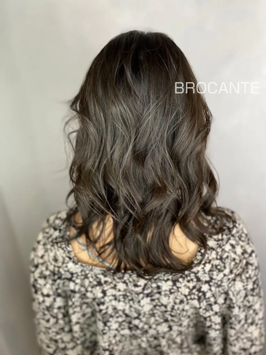 セミロング カラー グレージュ カット ヘアカラー トリートメント BROCANTE立川 karasawa.nのヘアスタイル