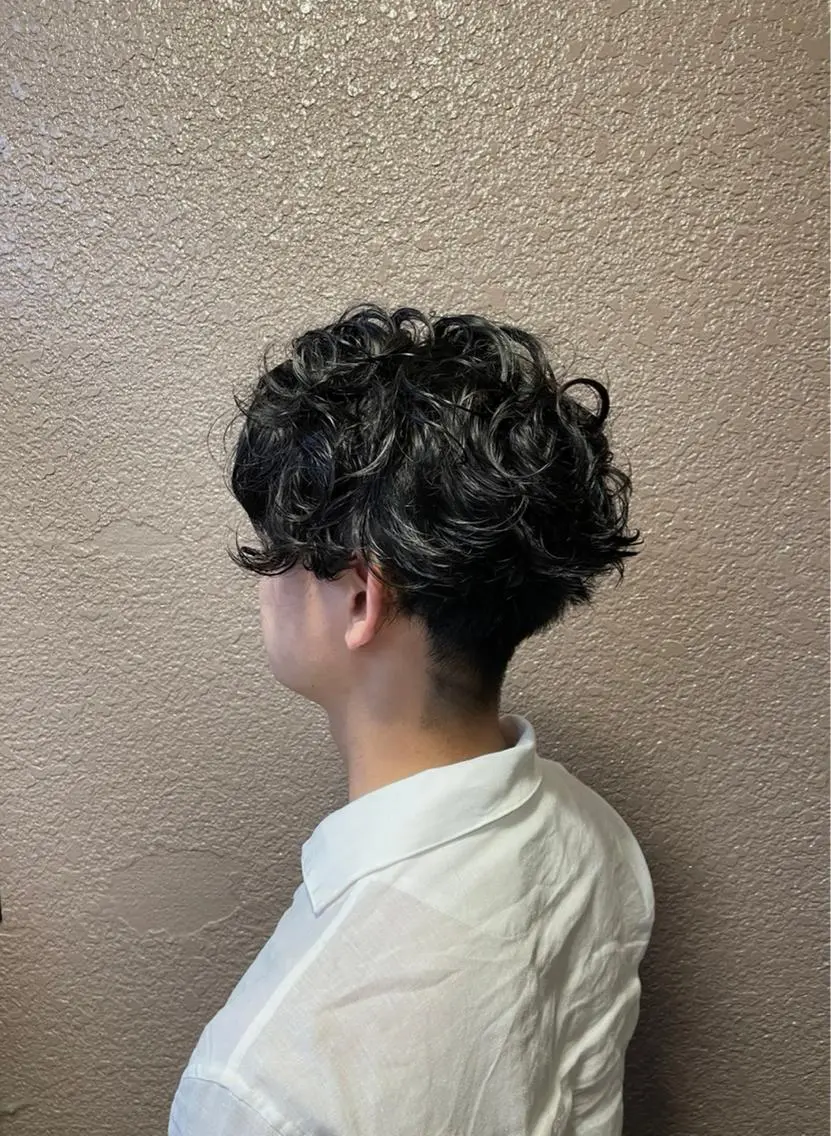 ショート パーマ メンズ 吉ヶ別符 亮祐のヘアスタイル
