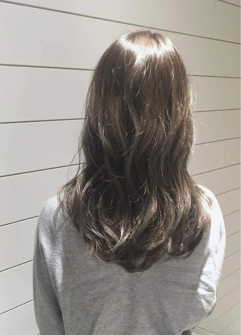 ロング カラー グレージュ カーキグレージュ 🍊新宿南口🍊 ERINAのヘアスタイル