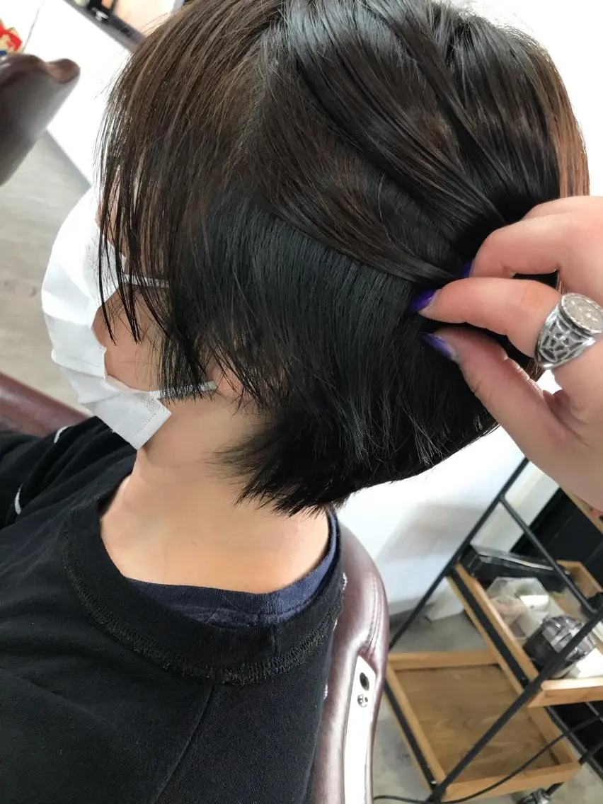 ショート カラー イヤリングカラー ヘアカラー (産休中)磯野 風香 ReCharme新保のヘアスタイル