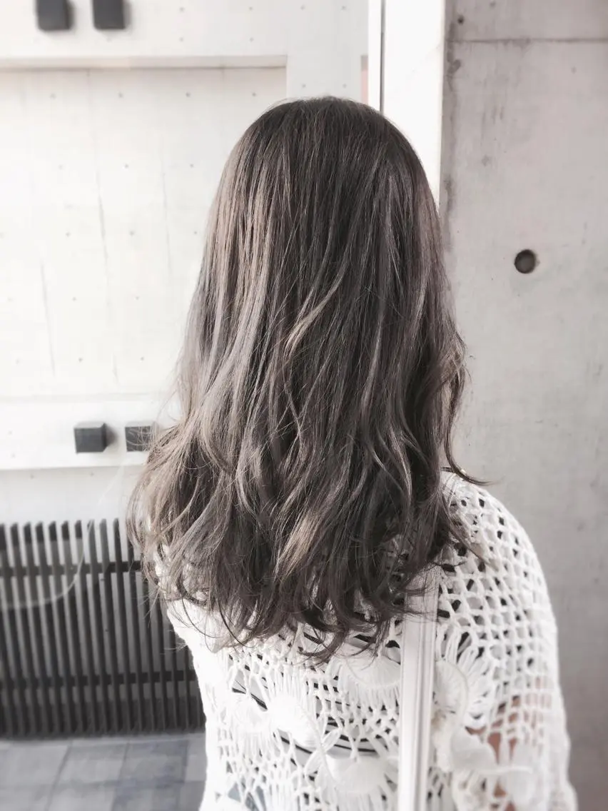 ロング カラー ブリーチ グレージュ 【 DIPTH 】 代表コウキ🥇のヘアスタイル