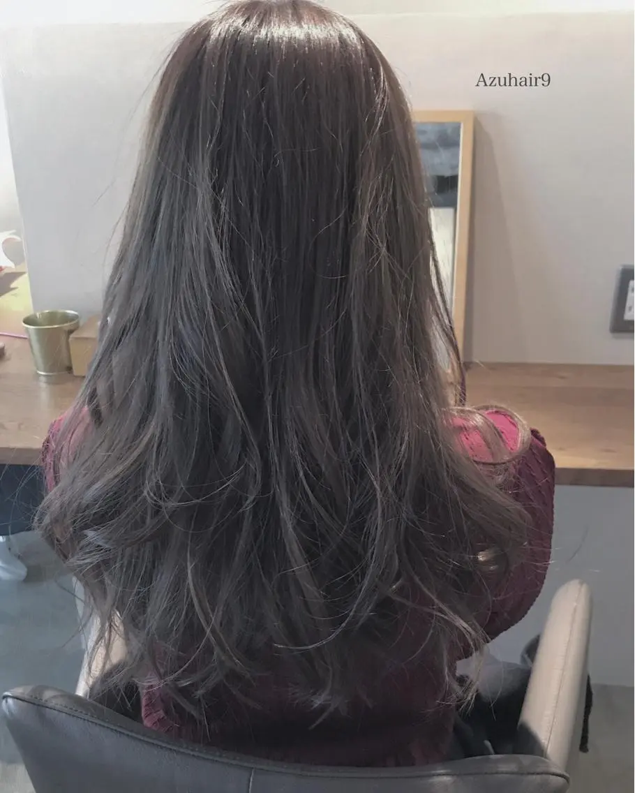 ロング カラー アッシュ 透明感カラー グレージュ RHAIRSALON 西山梓のヘアスタイル