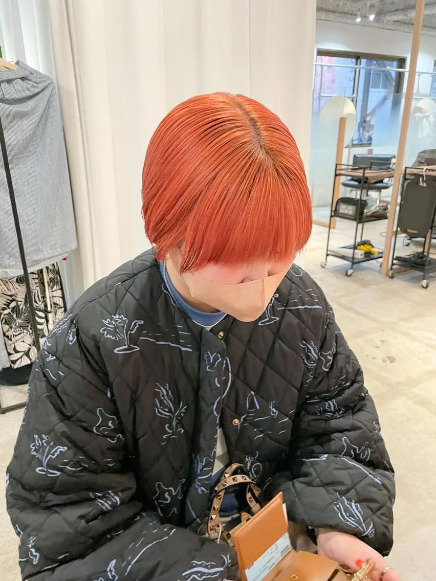 ショート カラー ベージュカラー ブリーチ オレンジ オレンジベージュ ショートヘア カット ヘアカラー Takuma Suzuki中目黒のヘアスタイル