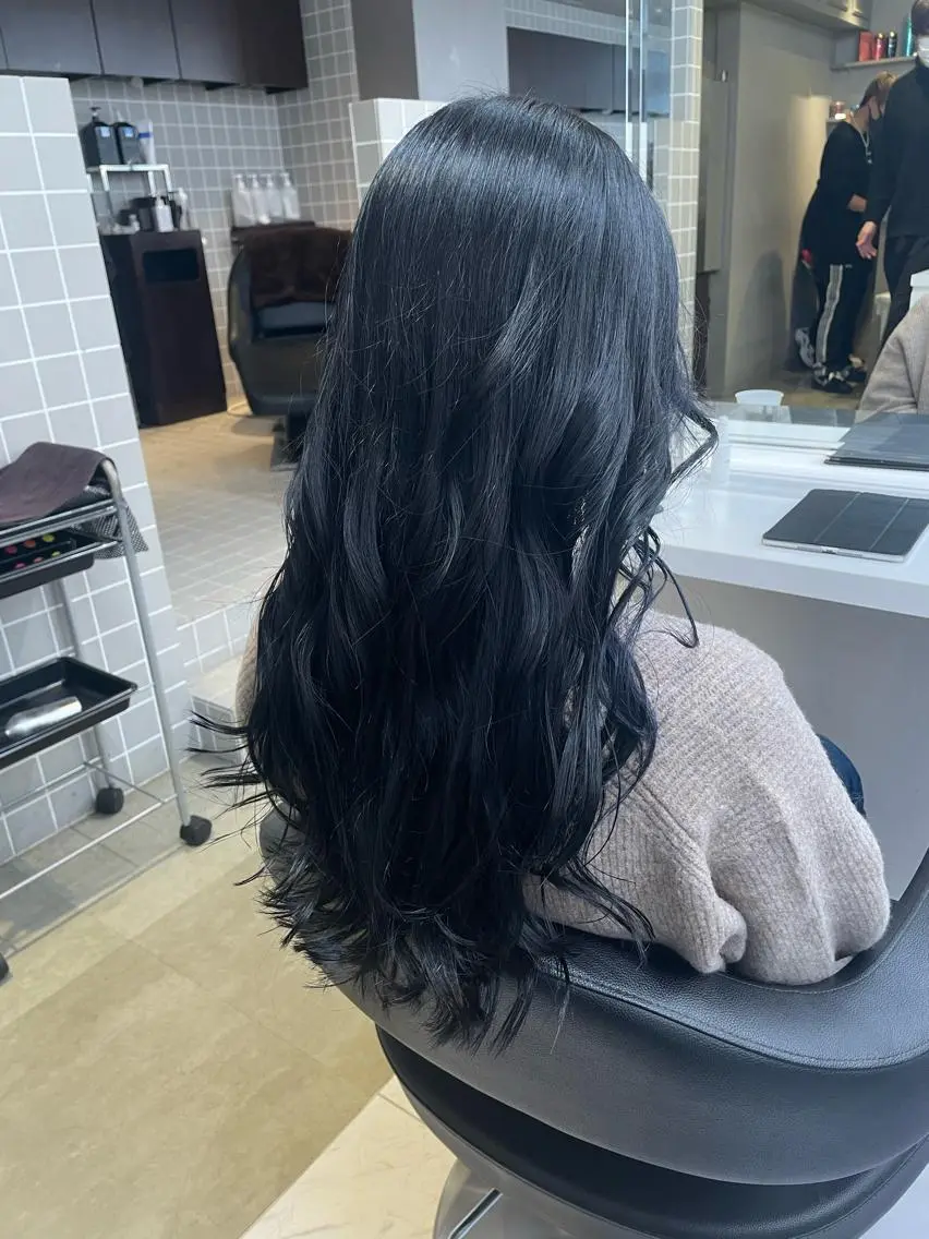 ミディアム カラー パーマ ヘアアレンジ メンズ キッズ ネイル マツエク・マツパ アイブロウ ヘアカラー トリートメント 🦋縮毛/韓国レイヤ ー/透明感カラー🦋のヘアスタイル