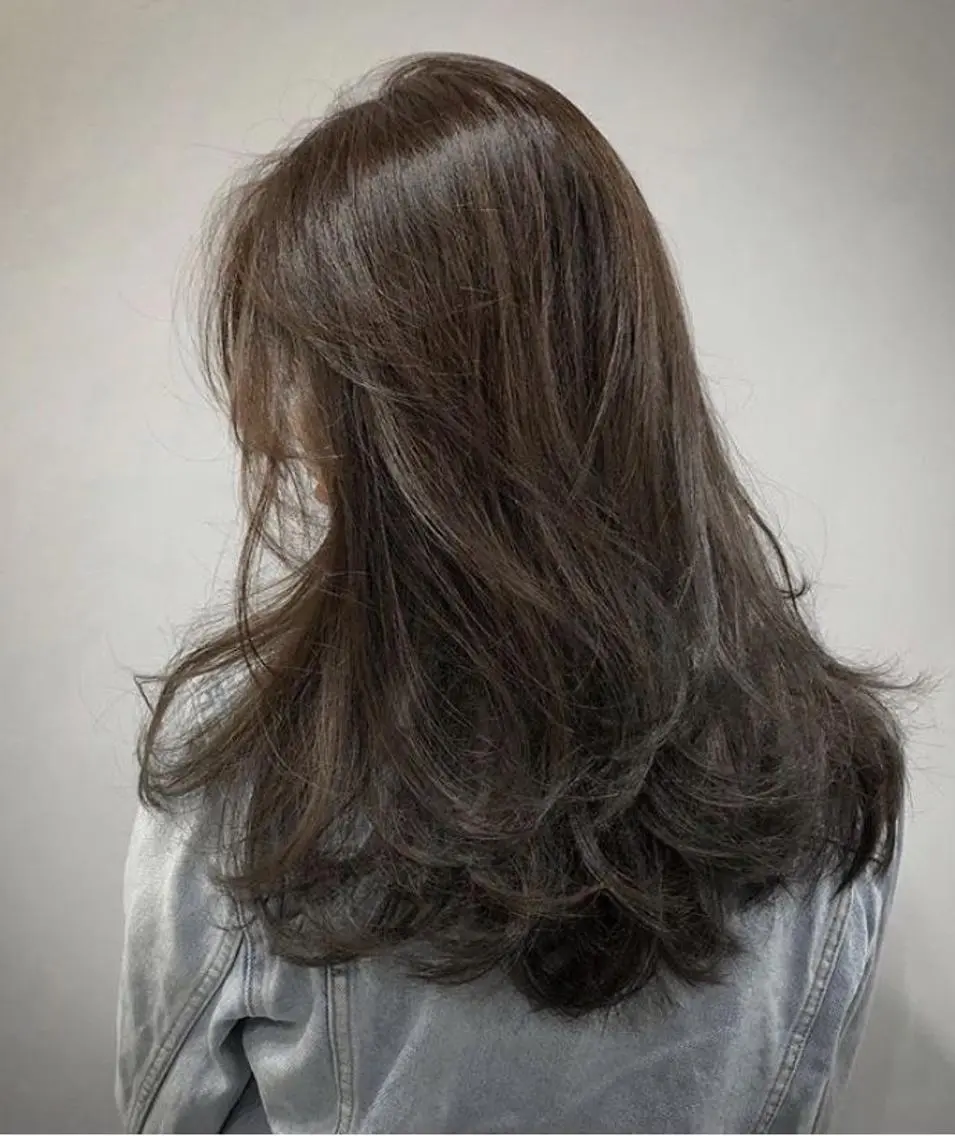セミロング 吉田一輝 外国人パーマのヘアスタイル