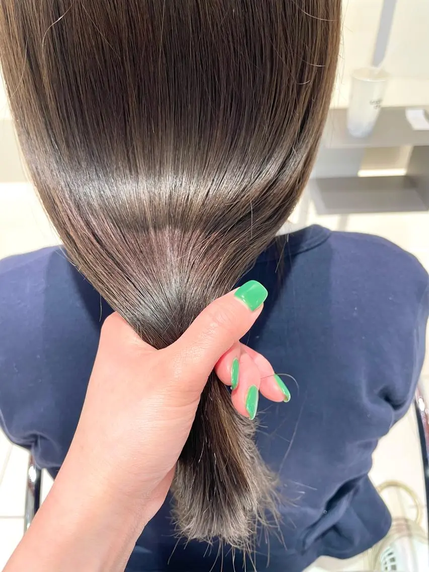 ロング カラー ベージュカラー オリーブベージュ BiBi 武田 あやのヘアスタイル