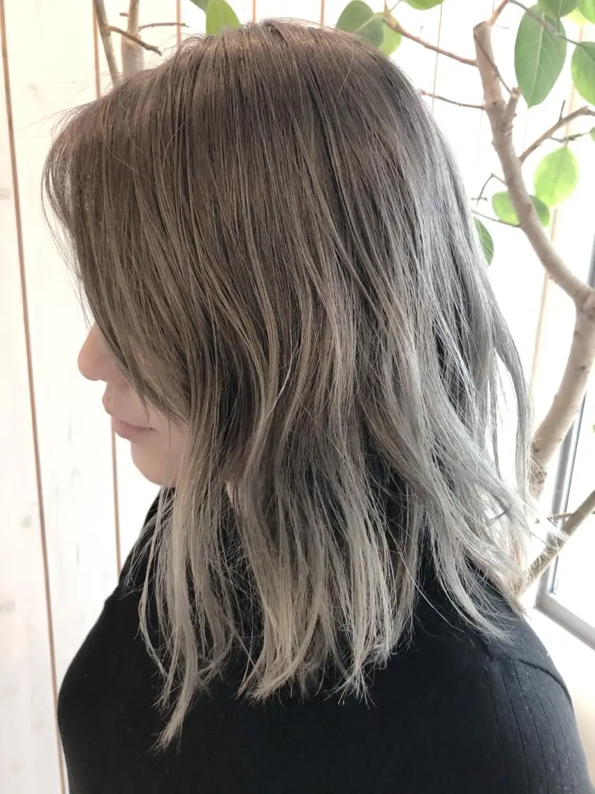 ミディアム カラー 小濱 秀人のヘアスタイル