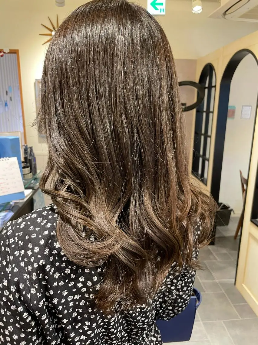 ロング カット ヘアカラー ヘッドスパ 石渡このみ 🍊レイヤーカットのヘアスタイル