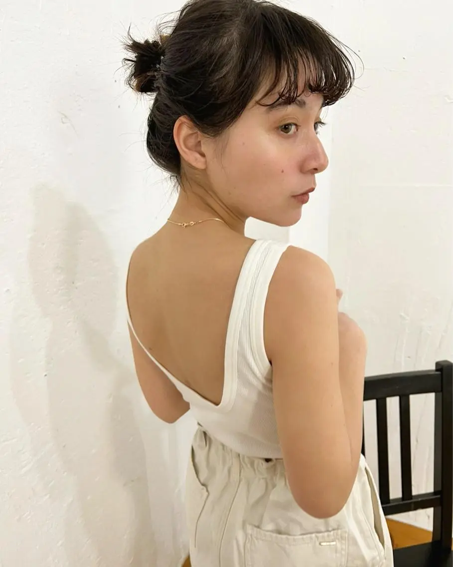 ミディアム カラー ヘアアレンジ お団子ヘア みやけ ひなのヘアスタイル
