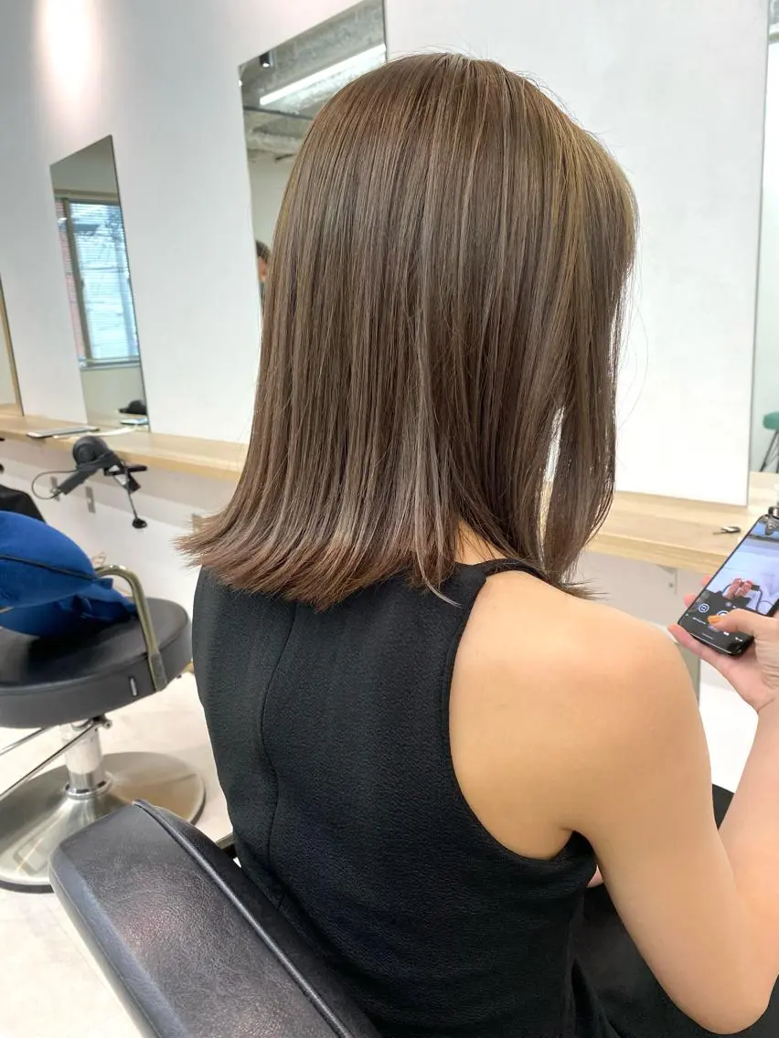 ミディアム カラー ベージュカラー オリーブベージュ レイヤーボブ/ボブ 仲川和人のヘアスタイル